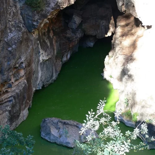 Exploring the Depths: The Tragedy of Bushman’s Hole – The Dave Shaw and Deon Dreyer Incident