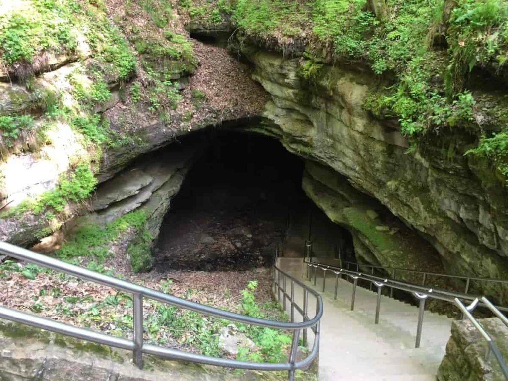 Great Crystal Cave in the Flint Ridge cave system