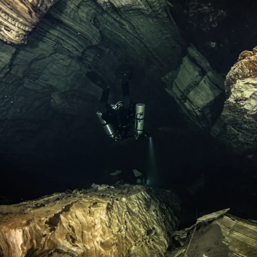 Diving Into the Depths: A Terrifying Encounter at 200 Feet in Plura Cave