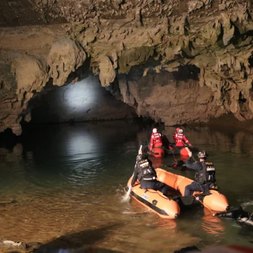 Three Days Trapped in Na’e Cave — Zhou Yuanpeng’s Fight for Life